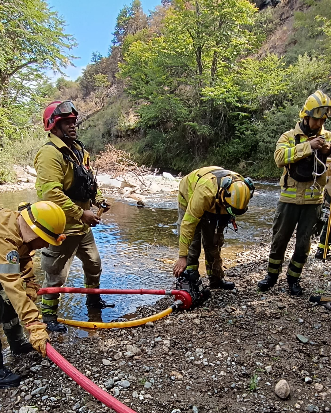 Tercer día de trabajo de la Agrupación Serrana en el Incendio "La Batea", Río Pico, Chubut