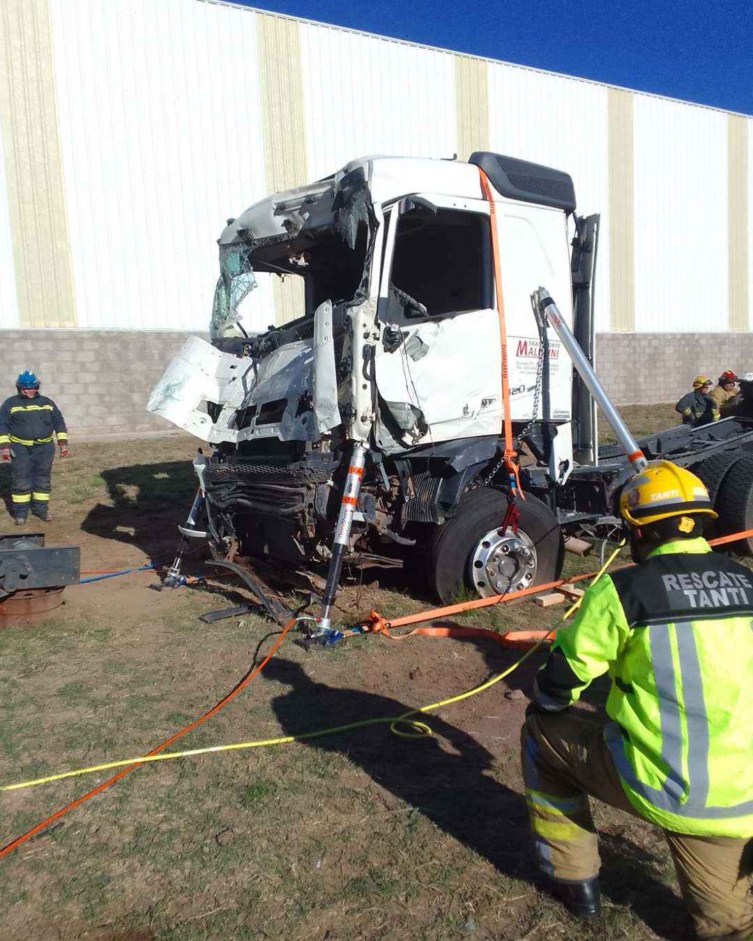 Bomberos de la Agrupación Serrana participaron y aprobaron el curso de Rescate pesado para futuros instructores de la Zona B de la ANB