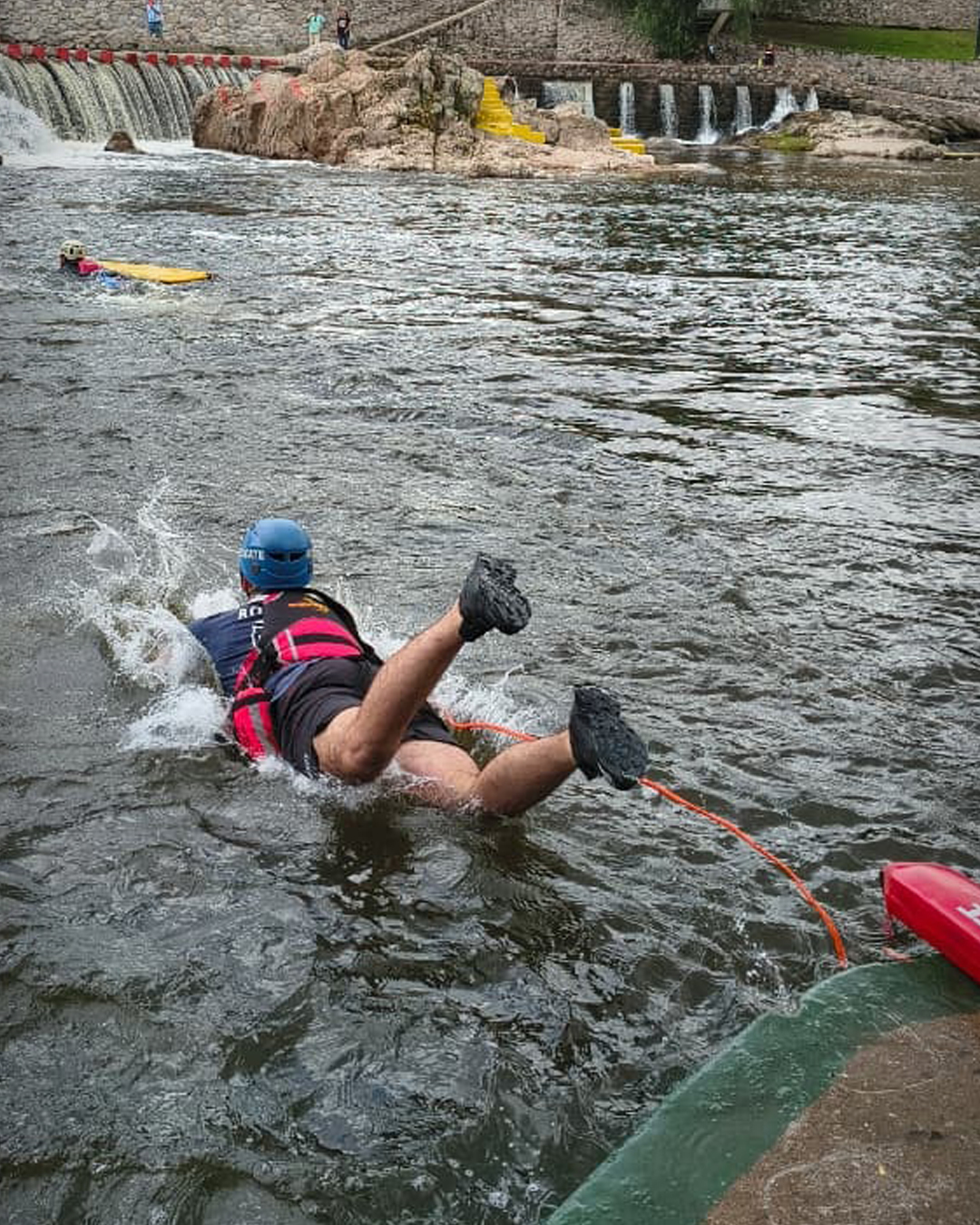 Se realizó la capacitación de Rescate Acuático para Bomberos II