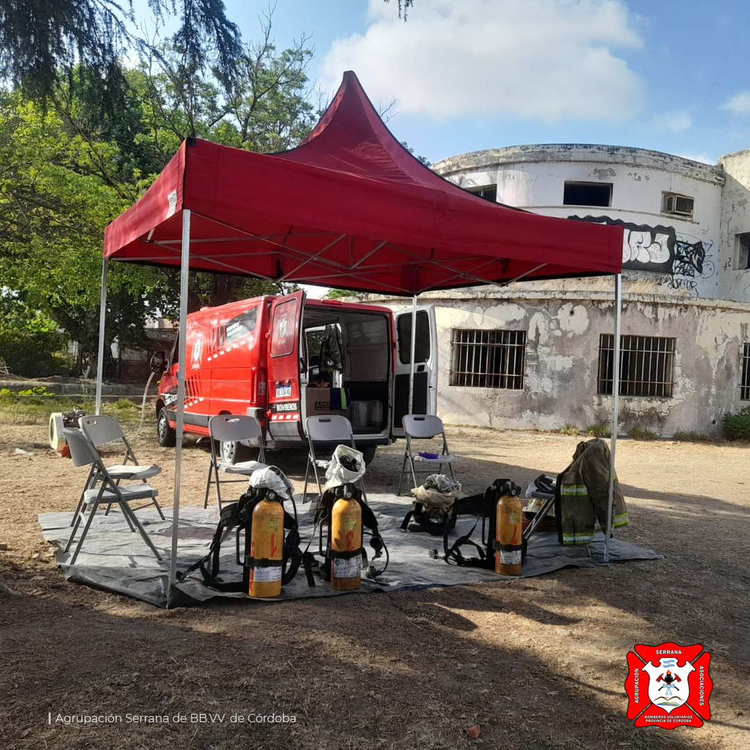 Curso para bomberos nivel II dictado por el Depto. de Incendios Estructurales