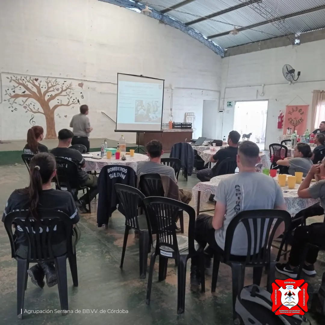 Jornada de identificación de materiales peligrosos y seguridad para bomberos