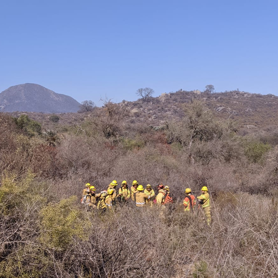 Continúa activo el incendio forestal en la Quebrada de la Mermela