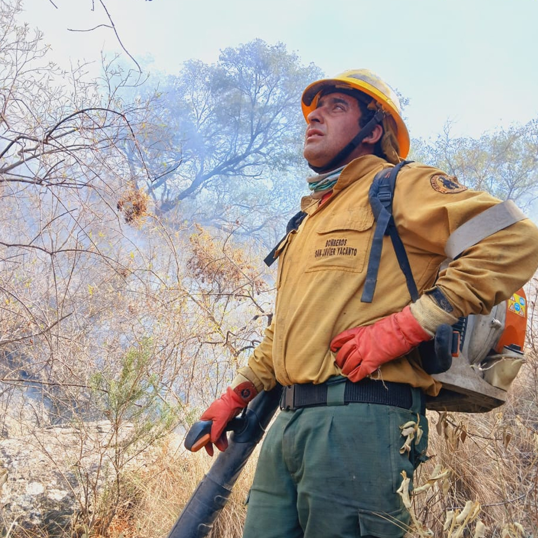 Continúa activo el incendio forestal en la Quebrada de la Mermela
