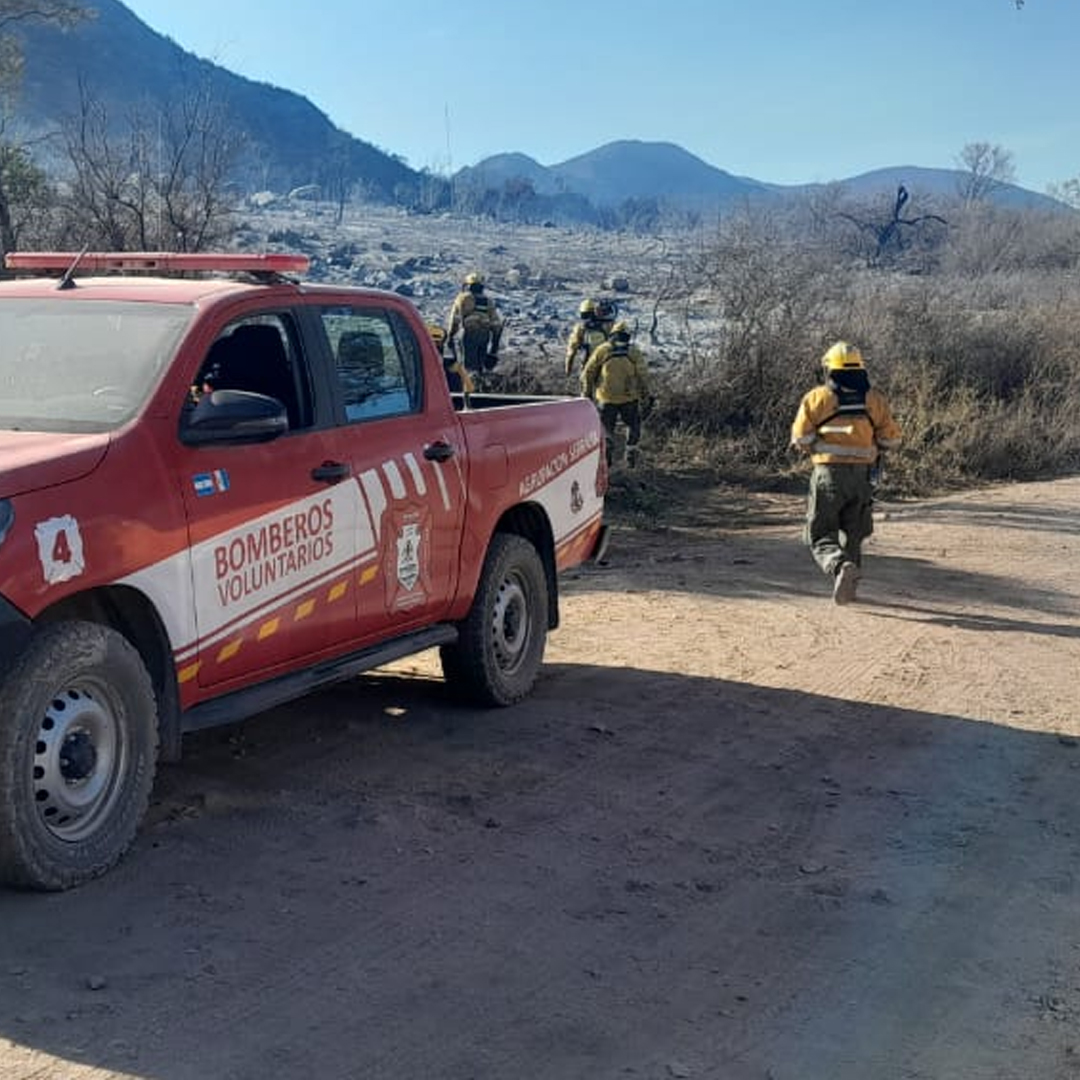 Incendio forestal activo en San Marcos Sierras